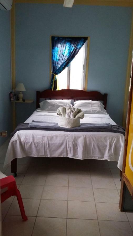 Chapito'S Apartment 2 Caye Caulker Kültér fotó